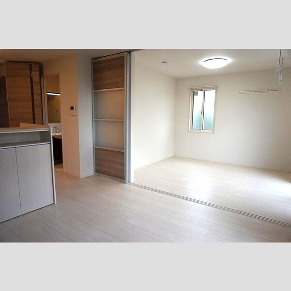 居室・リビング (フローリング)