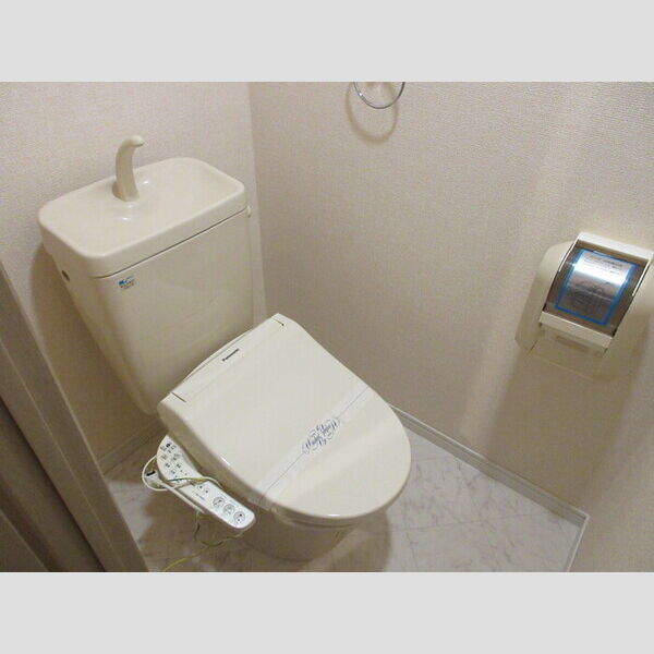 トイレ (温水洗浄暖房便座)