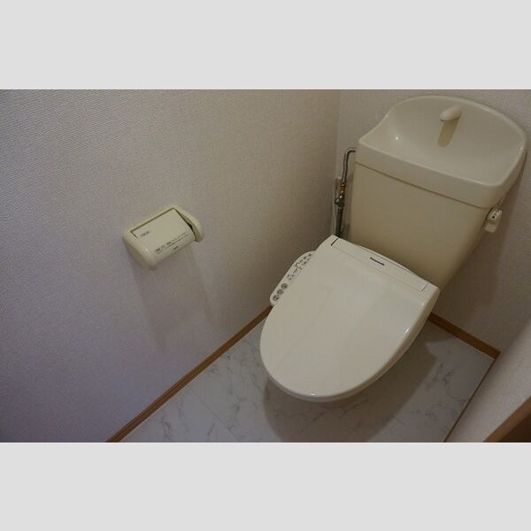 トイレ (温水洗浄暖房便座)