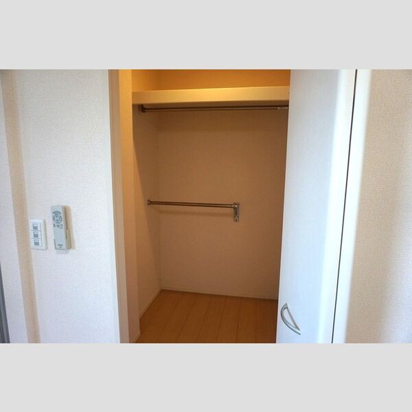 収納 (ウォークインクローゼット)