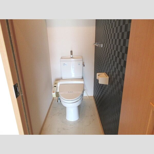 トイレ (温水洗浄暖房便座)