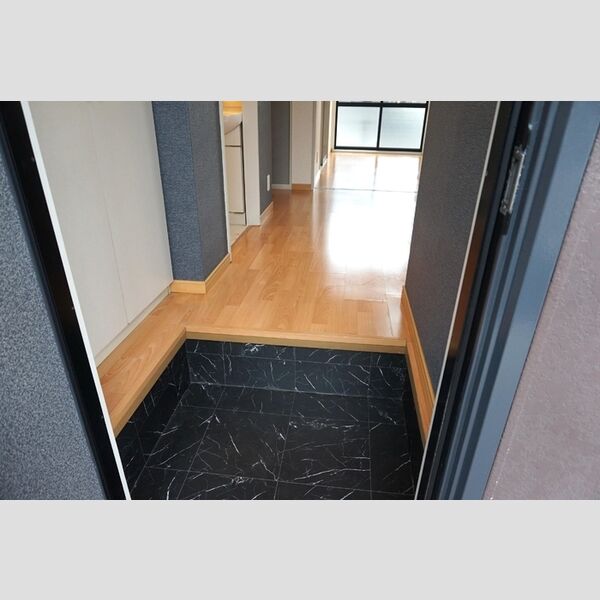 玄関 (玄関)