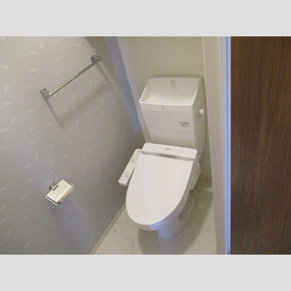 トイレ (温水洗浄暖房便座)