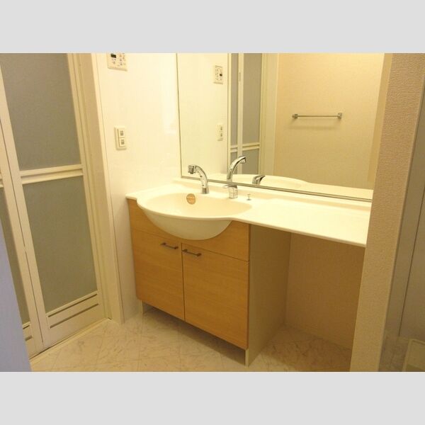 洗面所 (洗髪洗面化粧台)