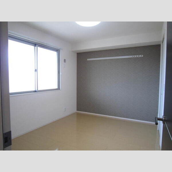 その他 (北側洋室)