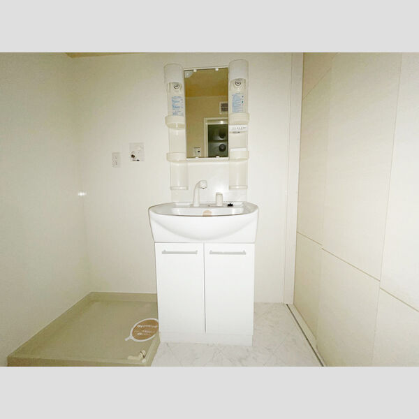 洗面所 (洗髪洗面化粧台)