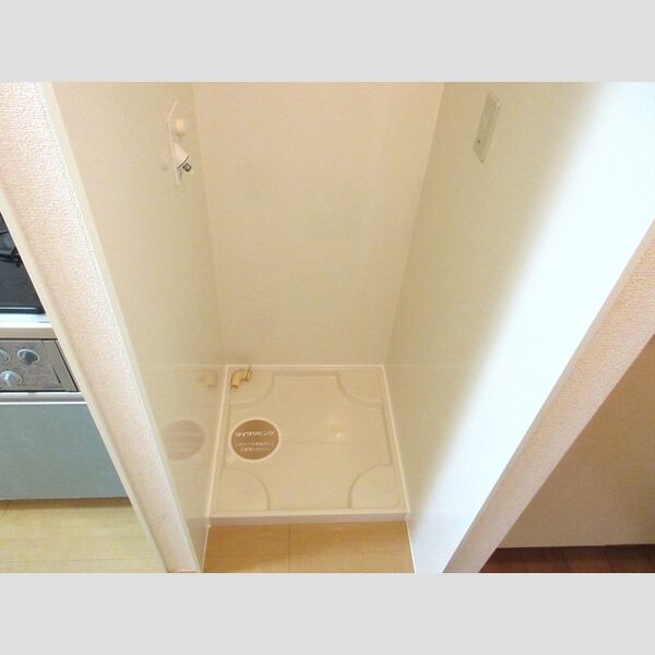 その他 (室内洗濯機置き場)