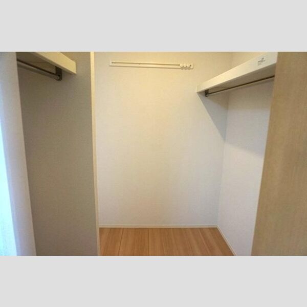 収納 (ウォークインクローゼット)