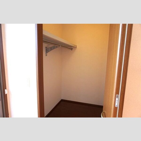 収納 (ウォークインクローゼット)