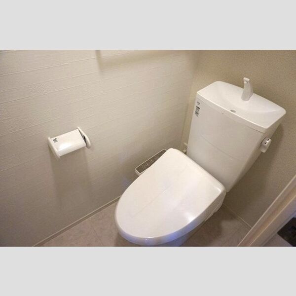 トイレ (温水洗浄暖房便座)