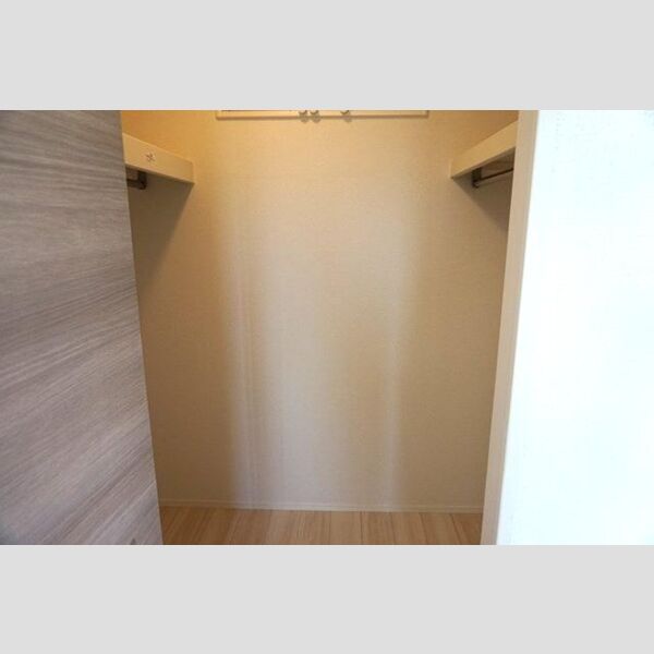 収納 (ウォークインクローゼット)