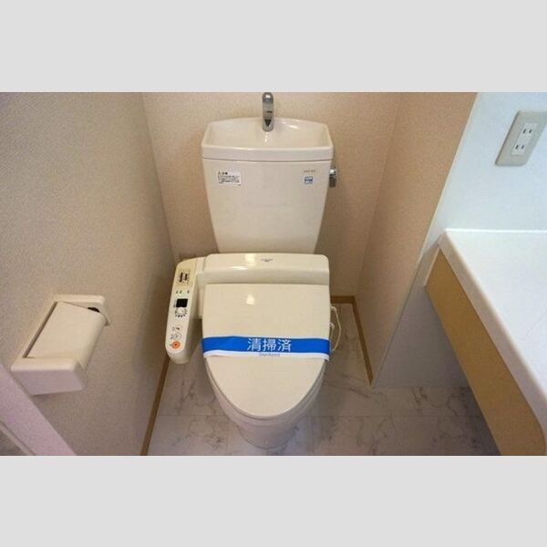 トイレ (温水洗浄暖房便座)