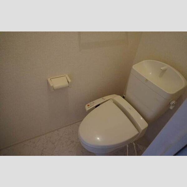 トイレ (温水洗浄暖房便座)