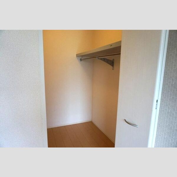 収納 (ウォークインクローゼット)