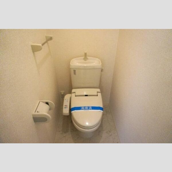 トイレ (温水洗浄暖房便座)