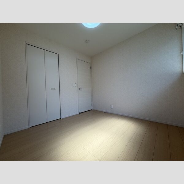 その他 (洋室)