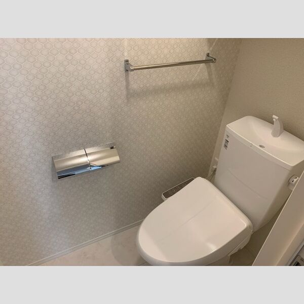 トイレ (温水洗浄暖房便座)