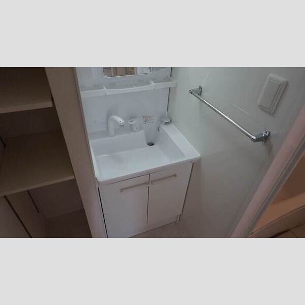 洗面所 (洗髪洗面化粧台)