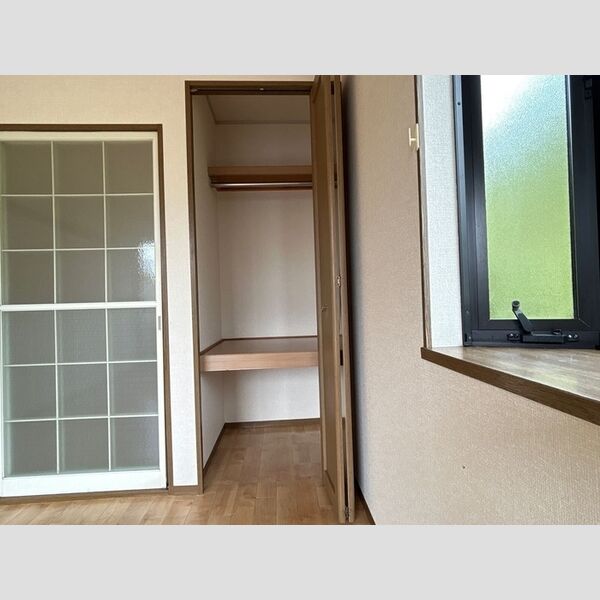 その他 (南側洋室)