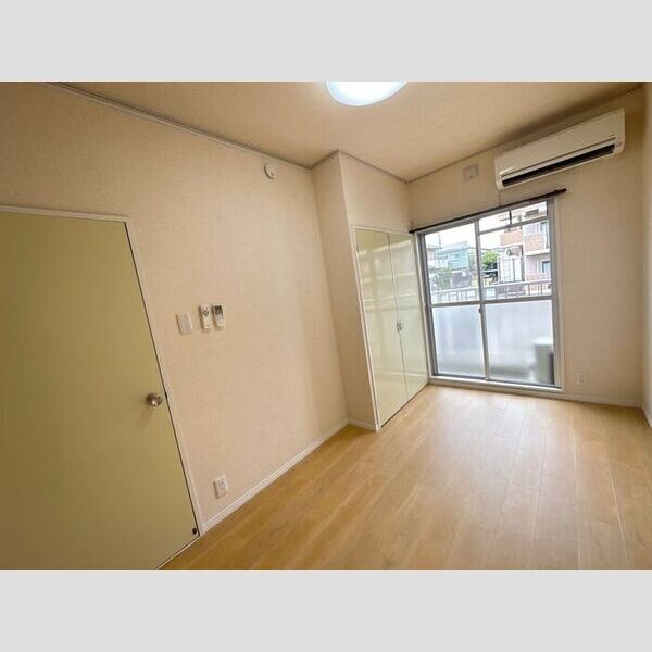 その他 (北側洋室)