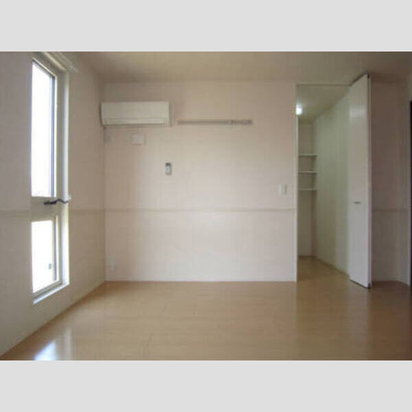 その他 (北側洋室)