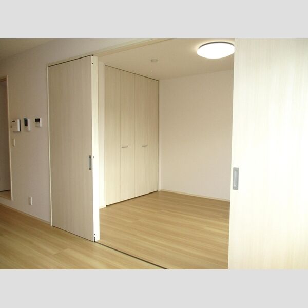 その他 (洋室(南側))