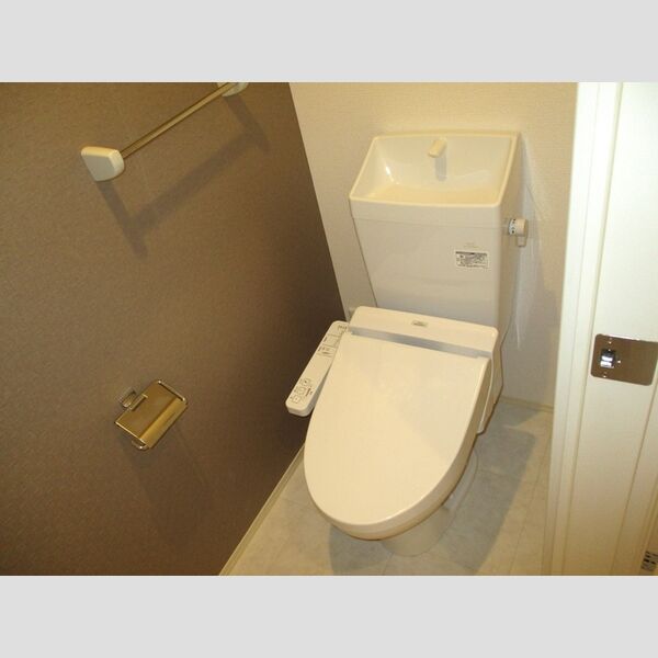 トイレ (温水洗浄暖房便座)