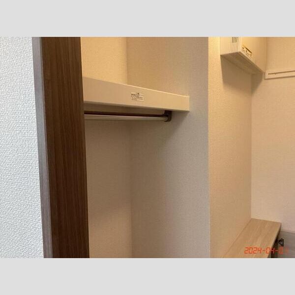 収納 (ウォークインクローゼット)