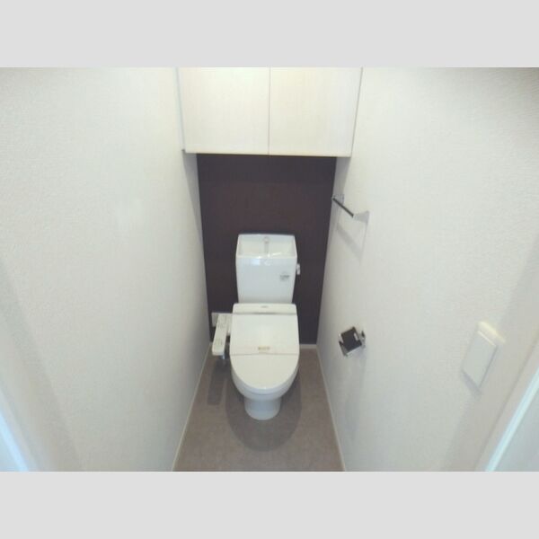 トイレ (温水洗浄暖房便座)