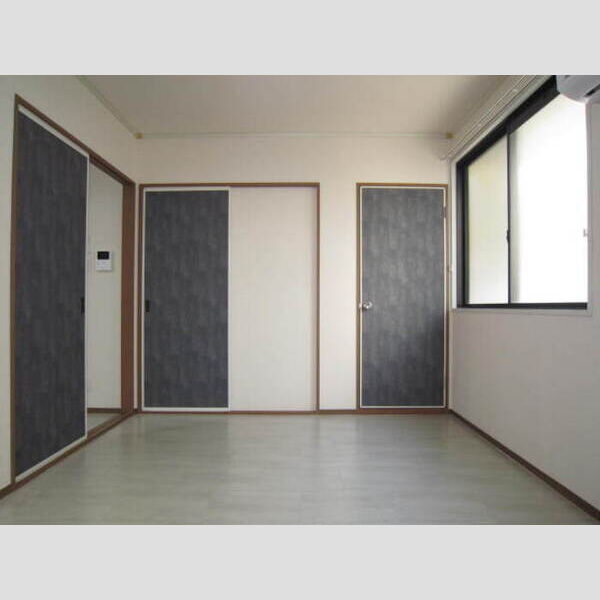 その他 (北側洋室)