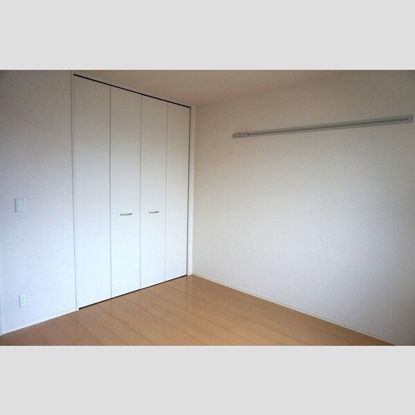 その他 (北側洋室)