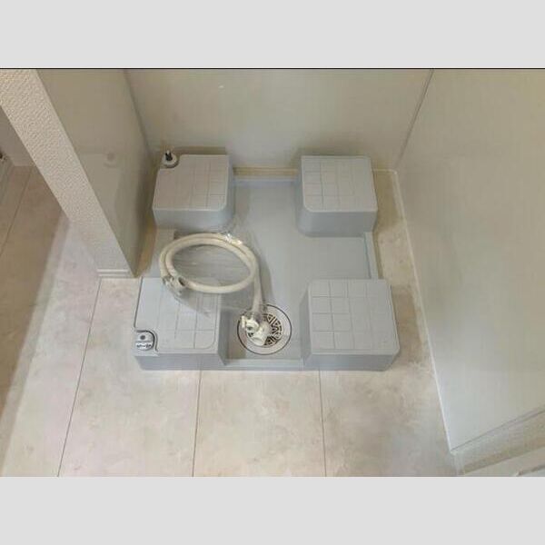 その他 (室内洗濯機置き場)