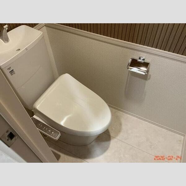 トイレ (温水洗浄暖房便座)