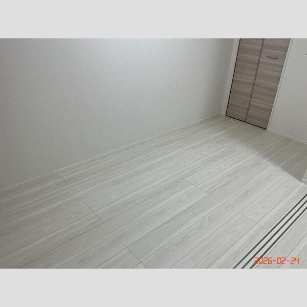 その他 (南側洋室)