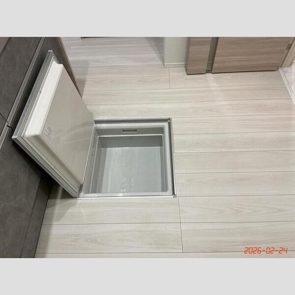 その他 (床下収納)