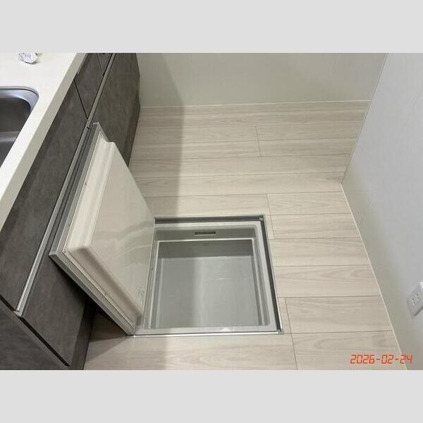 その他 (床下収納)