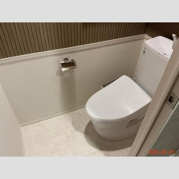 トイレ (温水洗浄暖房便座)