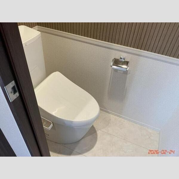 トイレ (温水洗浄暖房便座)