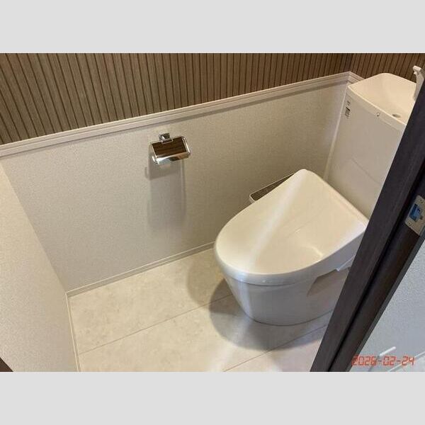 トイレ (温水洗浄暖房便座)