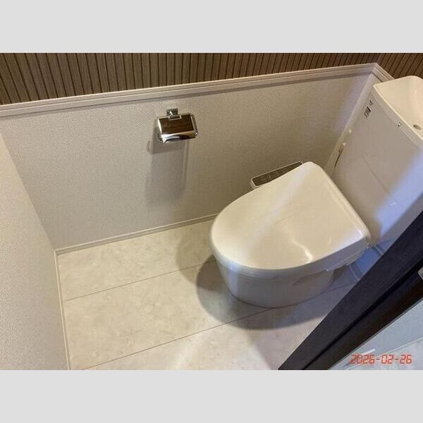 トイレ (温水洗浄暖房便座)