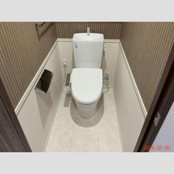 トイレ (温水洗浄暖房便座)