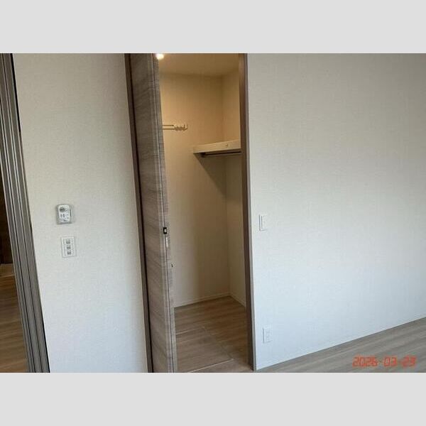 収納 (ウォークインクローゼット)