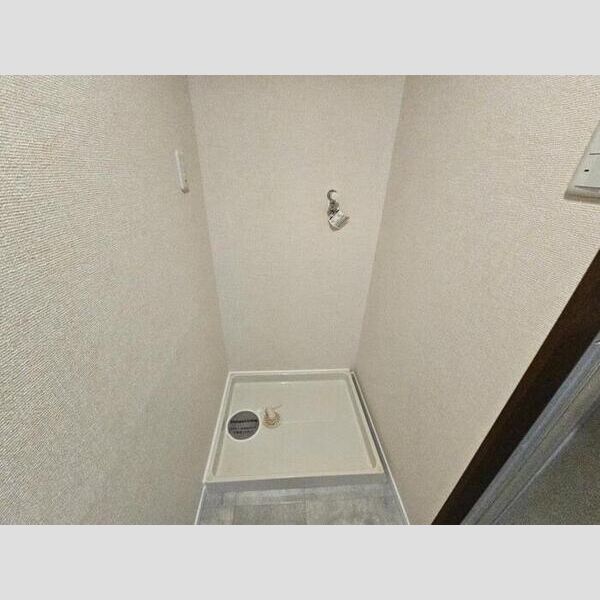 洗面所 (洗濯機置き場)
