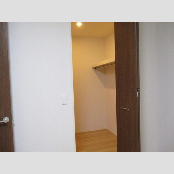 収納 (ウォークインクローゼット)