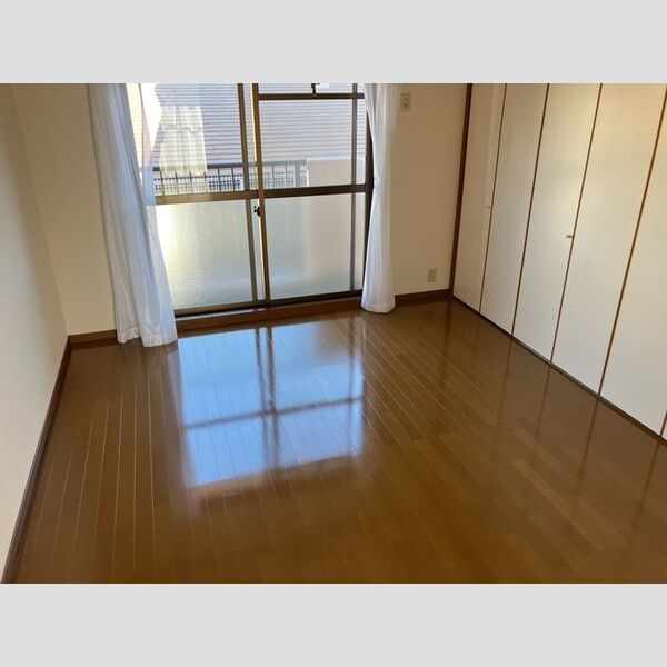 その他 (北側洋室)