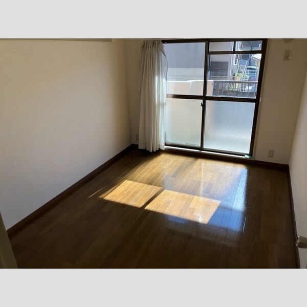 その他 (東側洋室)