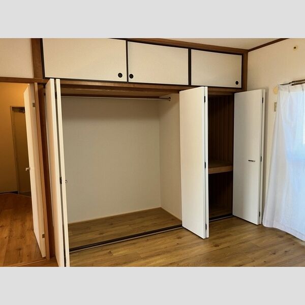 収納 (クローゼットと物入)