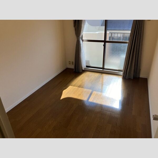 その他 (東側洋室)