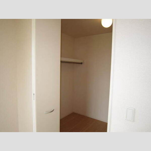 収納 (ウォークインクローゼット)