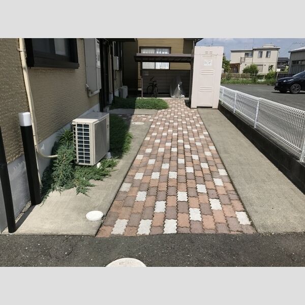 エントランス (エントランス)